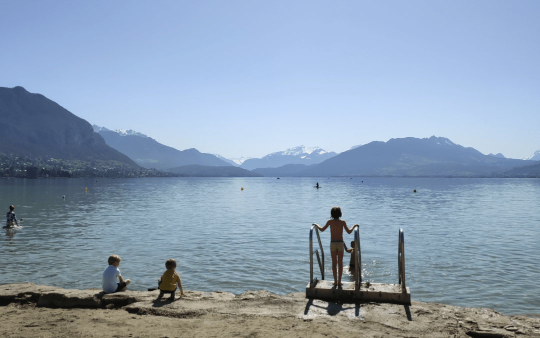 What to do with the family in Annecy ?
